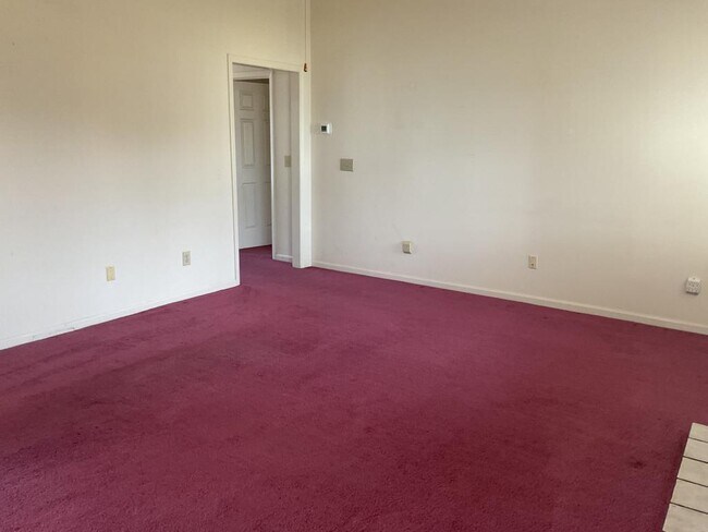 Building Photo - 604 Gleneagles Dr