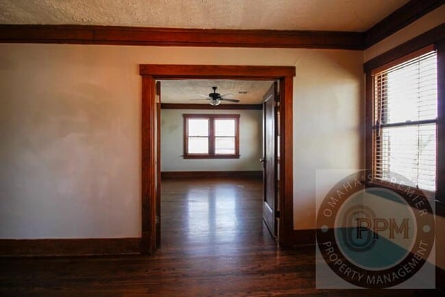 Building Photo - Beautiful 3 Bedroom Apartment | Downtown Benson