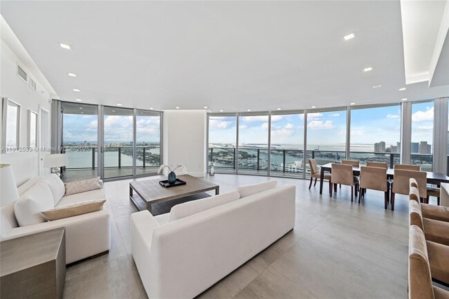 Building Photo - 488 NE 18th St