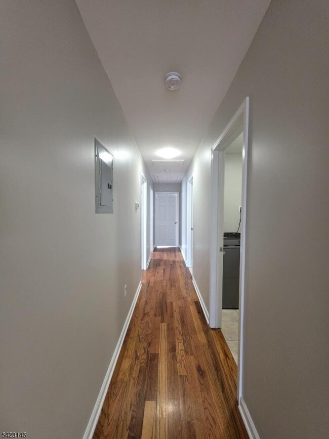 Building Photo - 290 Sussex Ave