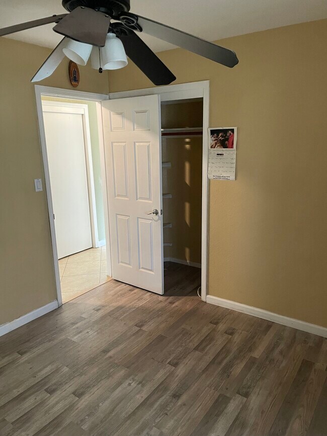 Building Photo - 4623 Kaytlain Ave