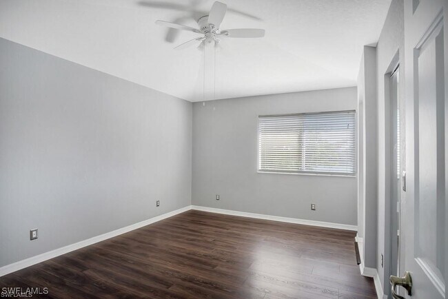 Building Photo - 10030 Salina St