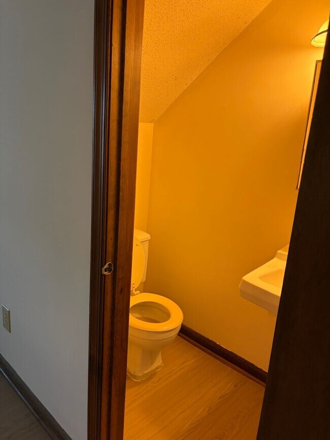Building Photo - 4812-4814