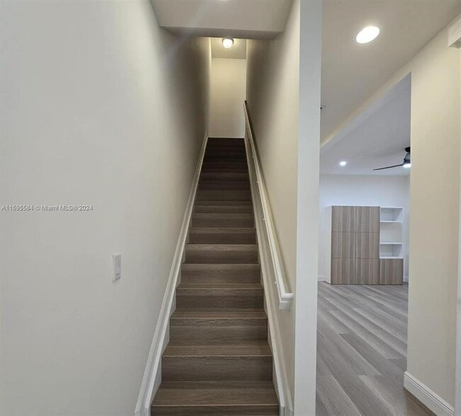 Building Photo - 6959 Long Pine Cir