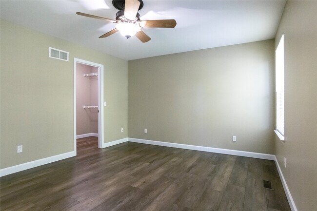 Building Photo - 129 Ft Hancock Cir
