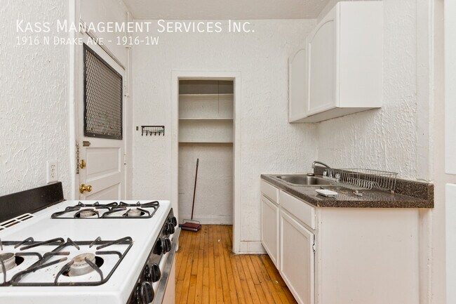 Primary Photo - 1916 N Drake Ave