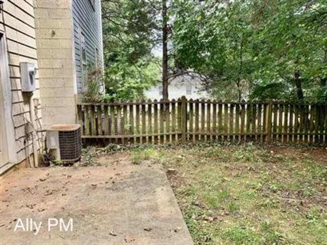 Building Photo - 2383 Austin Dr