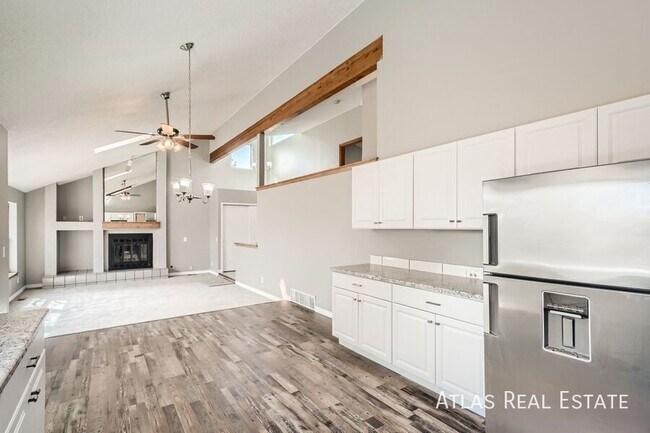 Building Photo - 8465 Freemantle Dr