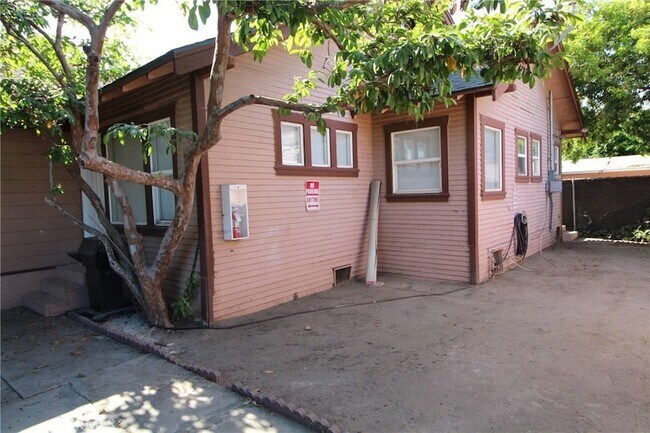 Building Photo - 7024 Middleton St