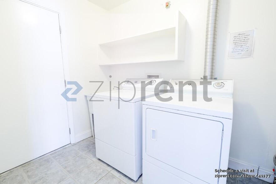 Building Photo - 2729 57th St