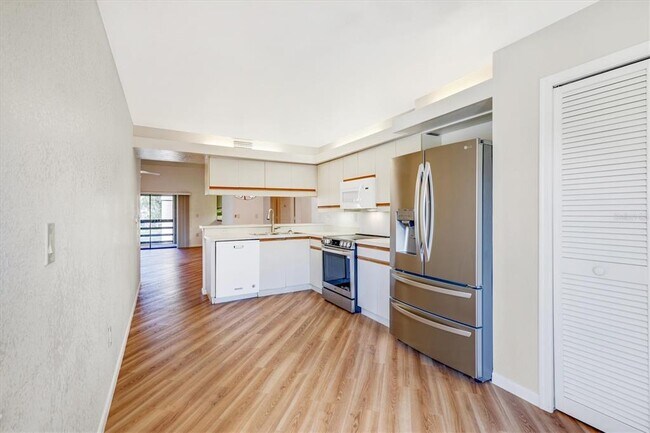 Building Photo - 5748 Ashton Lake Dr
