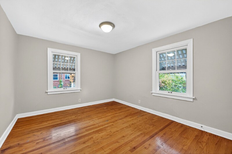 Building Photo - 3653 Eminence Blvd