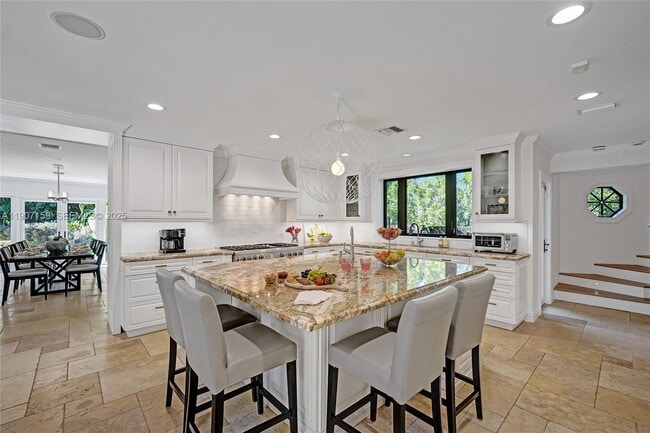 Building Photo - 2035 NE 31st Ave