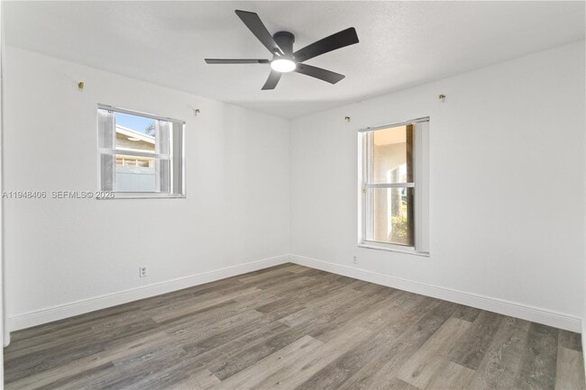 Building Photo - 3521 NW 18th Pl