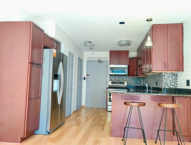 Building Photo - 3600 N Lake Shore Dr