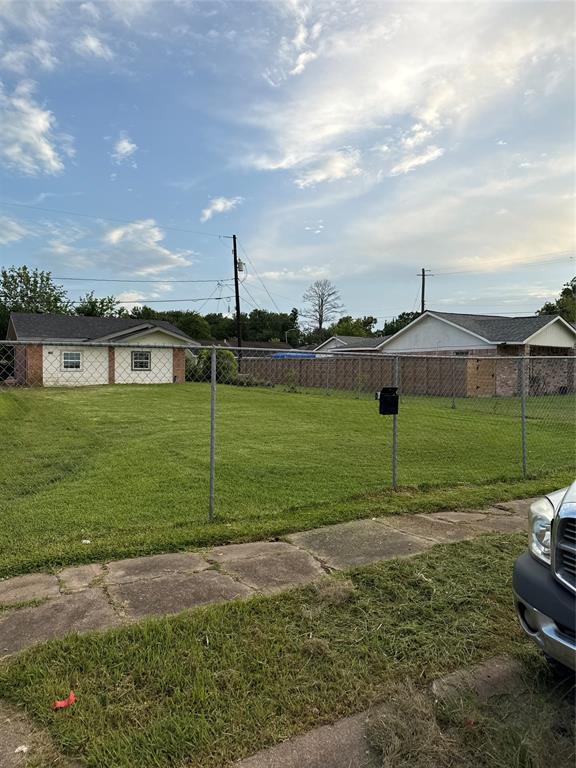 Primary Photo - 5006 Ridgeway Dr