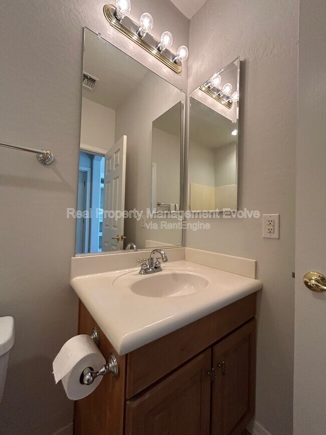 Building Photo - 9707 S 45th Ave