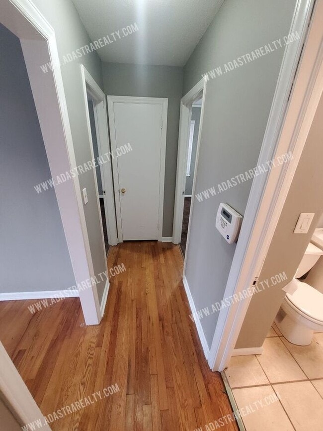 Building Photo - Beautiful 3 Bed/1 Bath Home in KCMO-Coming SOON!!