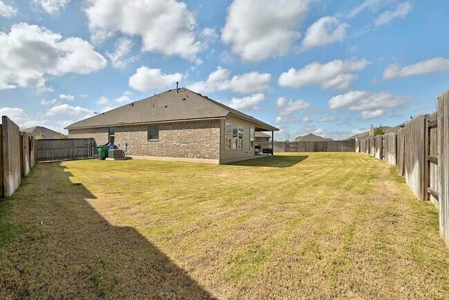 Building Photo - 20009 Wirrall Rd