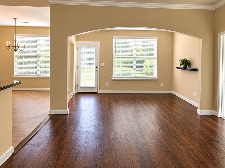 Building Photo - 282 Burchwood Ln