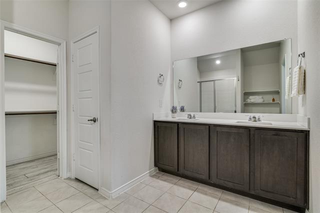 Building Photo - 831 Hancock Ct