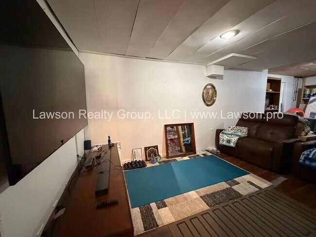 Building Photo - Gorgeous Classic Cave Spring Colonial in S...