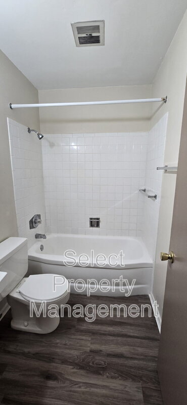 Building Photo - 3839 Sleepy Hollow Ln