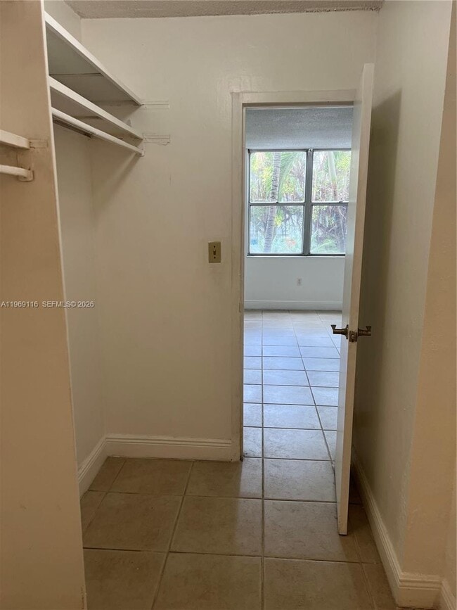 Building Photo - 1800 Sans Souci Blvd