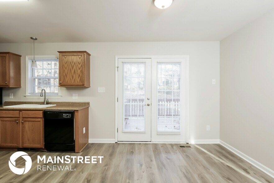 Building Photo - 90 Cedarhurst Ln