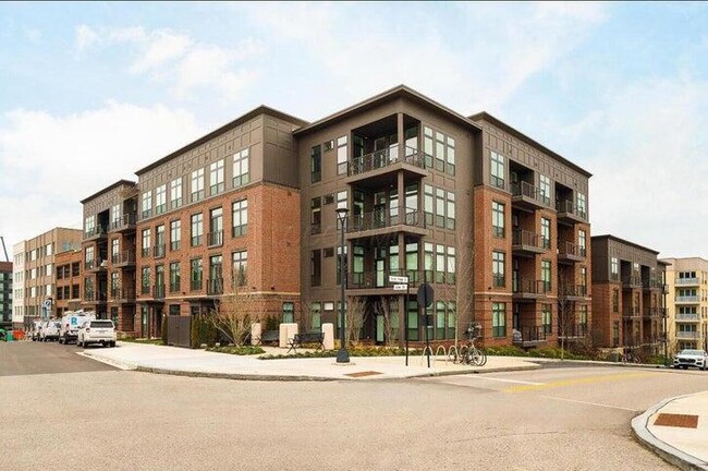 Building Photo - 6633 Dale Dr
