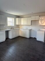 Building Photo - 616 E Church St