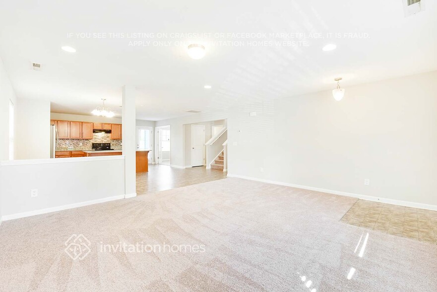 Building Photo - 746 Mountain Quail Dr