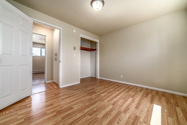 Building Photo - 2081 L St