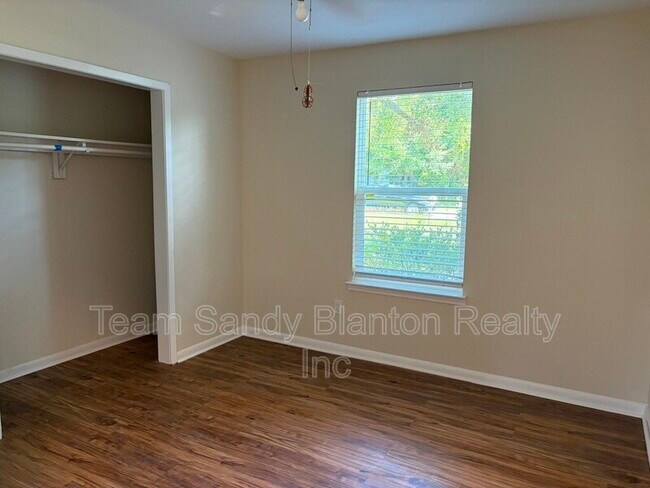 Building Photo - 204 Brandywine Rd