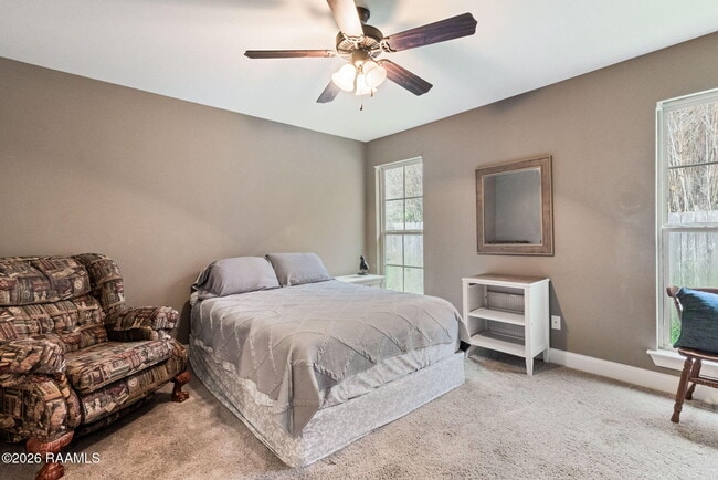 Building Photo - 122 Acacia Ln