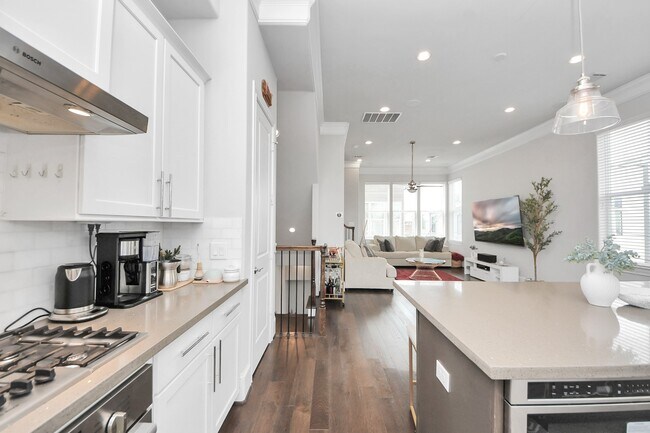 Building Photo - 9614 Riddlewood Ln