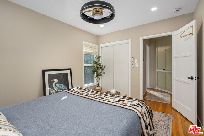 Building Photo - 1332 Ocean Park Blvd