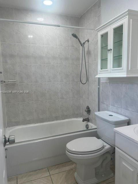 Building Photo - 3903 SW 78th Ct
