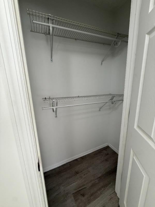 Building Photo - 4033 Porter Ave