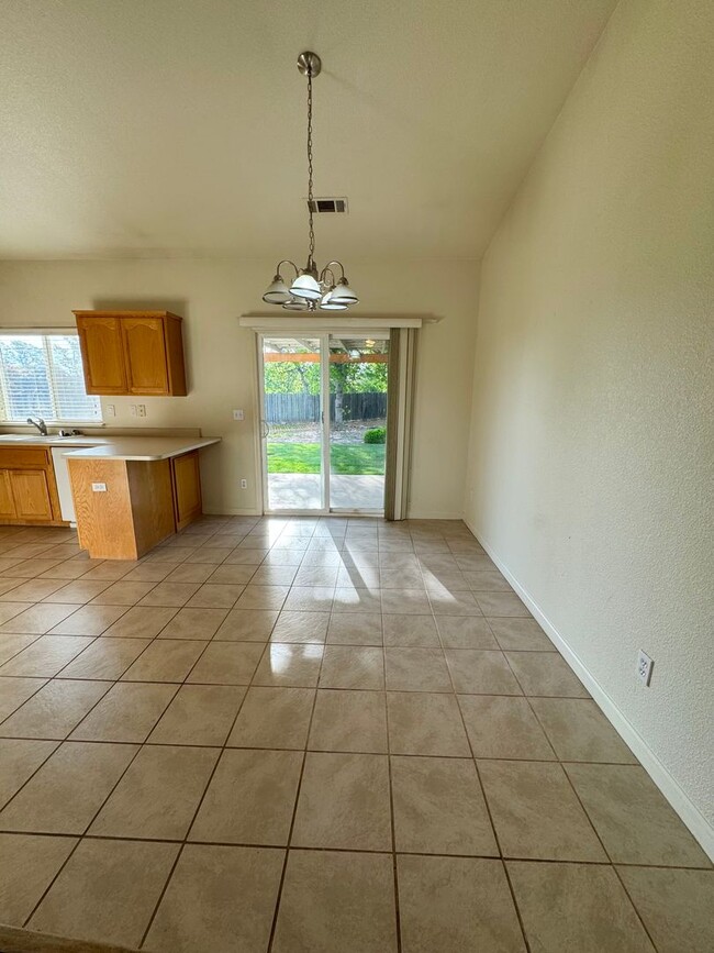 Building Photo - Lovely Home in Cottonwood!! (Lake California/Privately Gated Community)