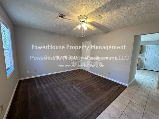 Building Photo - 502 Oakwood Ct