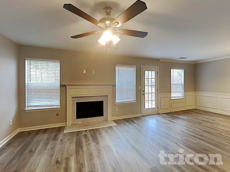 Building Photo - 128 Hidden Creek Dr