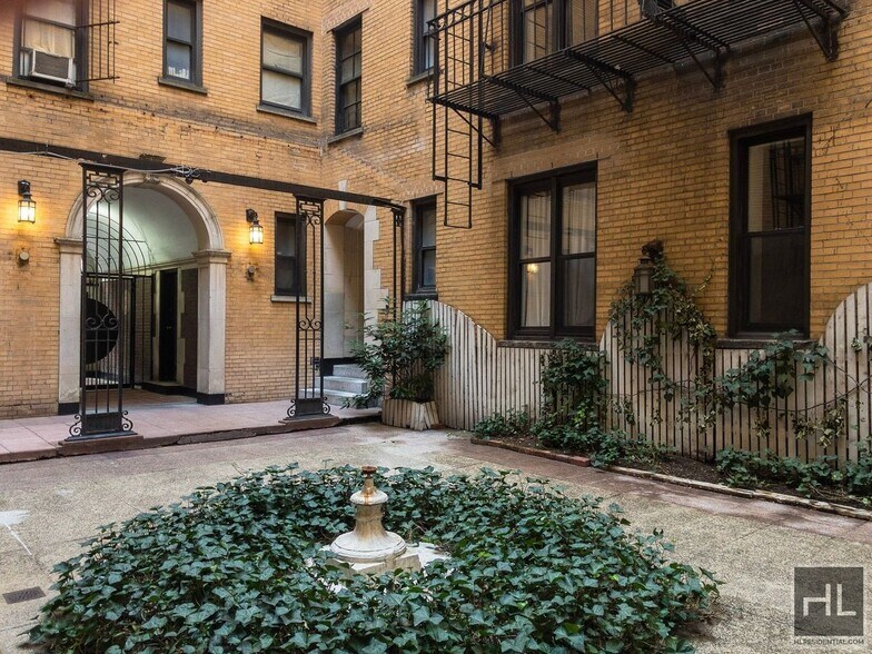 Building Photo - WEST 45 STREET