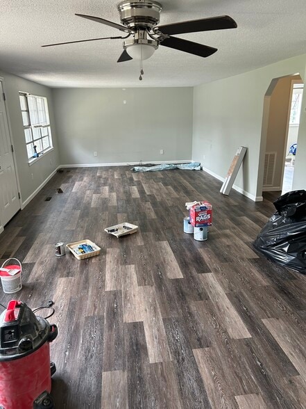 Building Photo - 210 Westbrook Rd