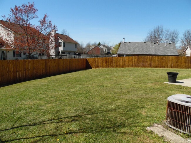 Building Photo - 1305 Amherst Dr