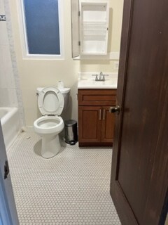 Building Photo - 652 Andover St