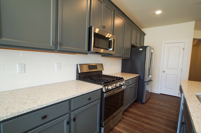 Building Photo - 206 Oakchest Ct