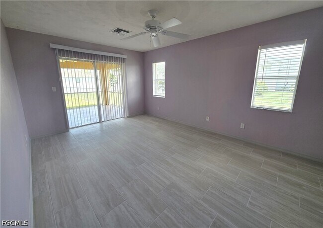 Building Photo - 4614 SW 9th Pl