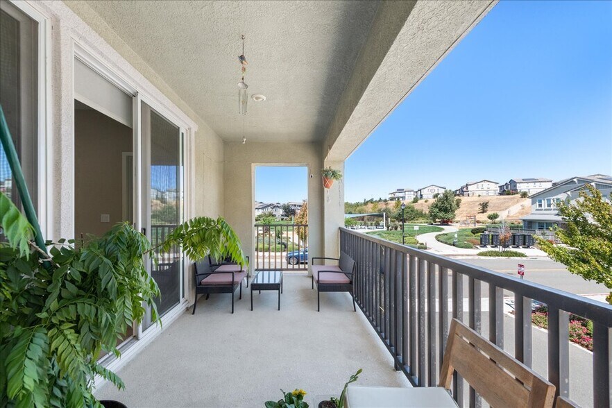 Balcony - 2821 Stringham Way