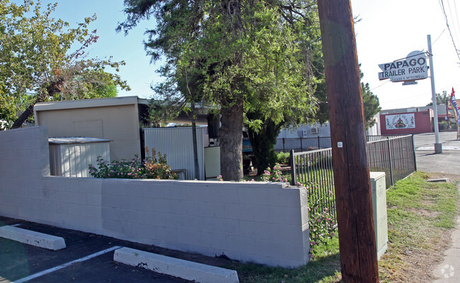 Building Photo - Papago Trailer Park